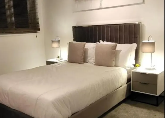 Spacious 2-Bedroom In Canary Wharf
